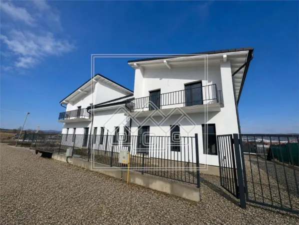 Casă 4 camere Mohu - poza 1