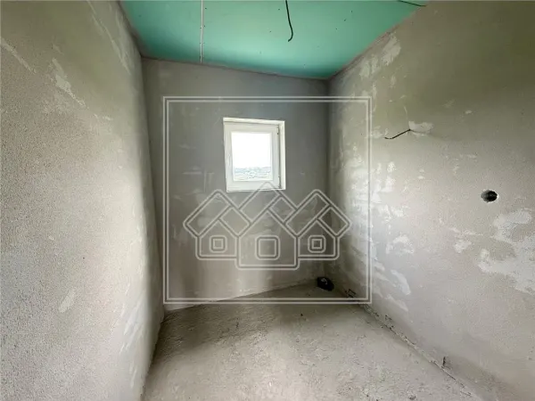 Casă 4 camere Mohu - poza 6