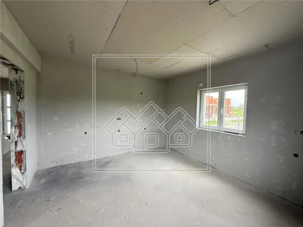 Casă 4 camere Mohu - poza 8