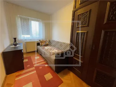 Apartament spatios cu 3 camere, Str. Scoala de Inot - foto 5