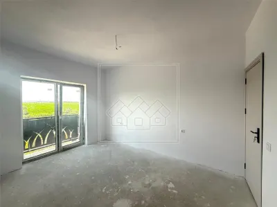 Apartament de vanzare 4 camere etaj 3/3 - 76 mp + 8 balcon- zona Turnisor - foto 3