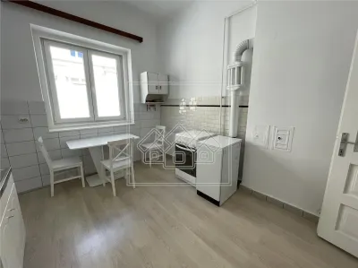 Apartament la vila, 4 camere, 156.5 mp | Garaj | Zona Centrala Sibiu - foto 3