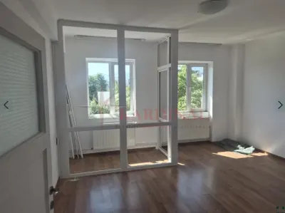 Apartament 2 camere Centrul Civic - Toamnei - foto 1