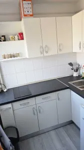 Mobilat si utilat la etajul 3 cu balcon - foto 2