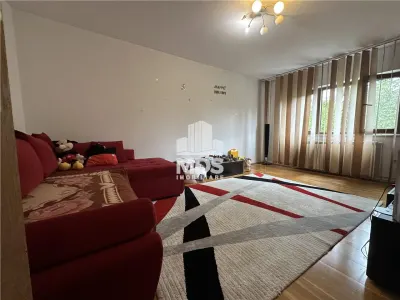 Mobilat si utilat la etajul 2 cu 2 bai - foto 1