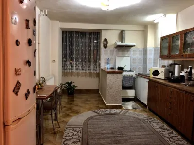 Model mare, mobilat si utilat in Mircea Cel Batran - foto 1