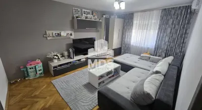 Mobilat si utilat cu 2 bai, linga Geneara 7 - foto 6
