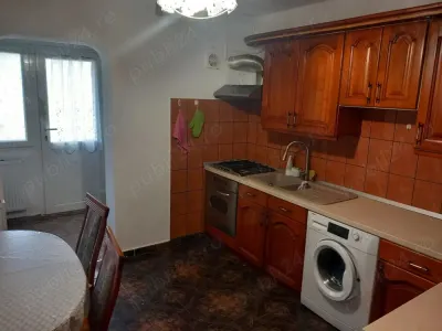 Decomandat cu 2 bai linga Judetean - foto 9
