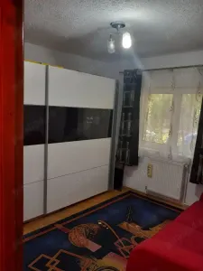 Decomandat cu 2 bai linga Judetean - foto 10