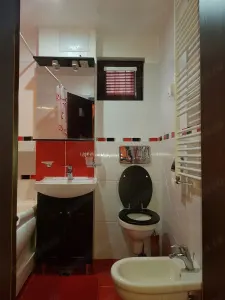 Decomandat, mobilat si utilat, etaj intermediar - foto 9