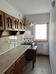 Apartament 43 mp etaj 2, renovat recent - foto 4