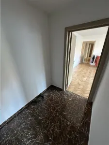 3 camere  aproape de piata 700 cu centrala etaj intermediar - foto 13