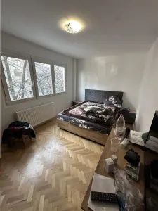 3 camere  aproape de piata 700 cu centrala etaj intermediar - foto 3