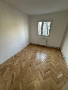 3 camere  aproape de piata 700 cu centrala etaj intermediar - foto 7