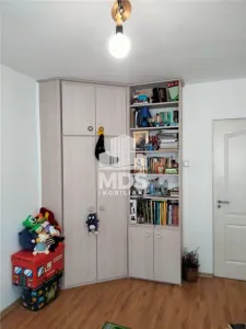 3 camere bloc cu lift langa Lidl Torontal - foto 5