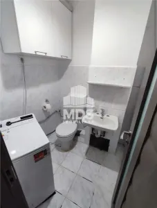 Decomandat la etaj 1 cu 2 bai si 2 balcoane aproape de Mall - foto 9