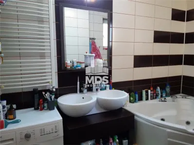 Apartament 3 camere, 85 mp, Lipovei - foto 4