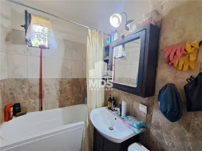 Mobilat și utilat la et 1 in bloc de caramida, cu garaj inclus in preț - foto 8