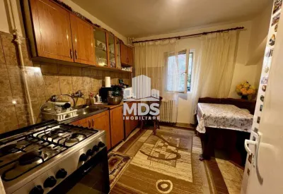 Decomandat cu 2 băi, model mare - foto 1