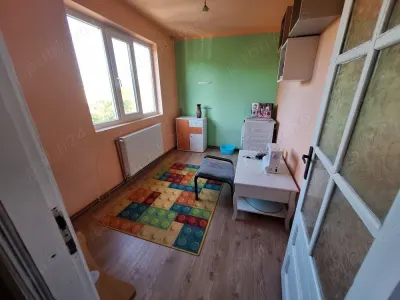 Etaj 3 cu centrală propie lingă Județean - foto 4