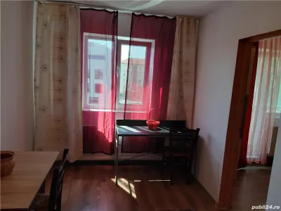 Apartament 2 camere, decomandat, etaj intermediar, zona Cetatii - foto 2