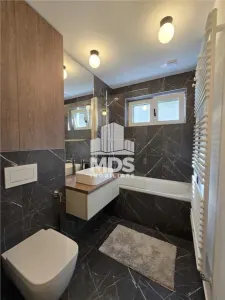 Mobilat si utilat modern, linga McDonald s - foto 3