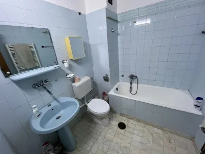 Apartament in asociatie cu garaj propiu - foto 9