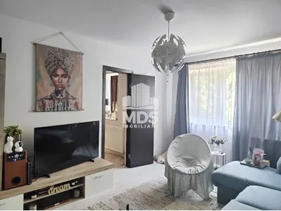 Etaj 1, mobilat si utilat in bloc anvelopat - foto 1