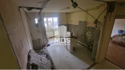 Decomandat la etajul 2 cu centrala linga Padurice - foto 2