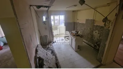 Decomandat la etajul 2 cu centrala linga Padurice - foto 3