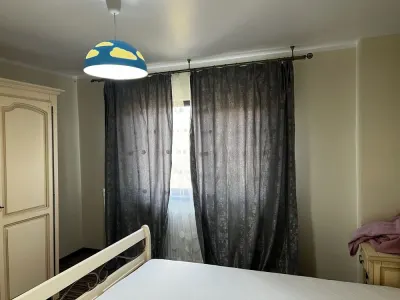 Decomandat cu 2 băi și 2 balcoane, renovat modern - foto 14