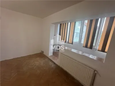 Etaj 3, 55 mp in bloc anvelopat linga parcul Clabucet - foto 1