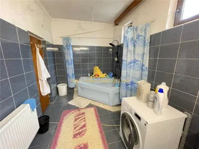 NOVISIMO-IMOBILIARE: VILA DE INCHIRIAT - foto 25