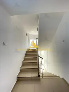 NOVISIMO-IMOBILIARE: VILA  IN ZONA CENTRALA - foto 17