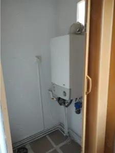 Decomandat cu 2 bai si 2 balcoane, model mare - foto 8