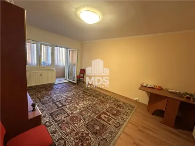 Decomandat cu 2 bai si 2 balcoane cu garaj sub bloc - foto 1