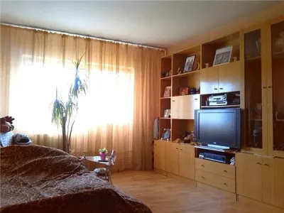 Decomandat cu 2 bai si 2 balcoane - foto 4