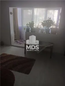 Decomandat cu 2 bai la parter inalt cu balcon - foto 5