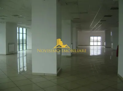 NOVISIMO-IMOBILIARE: SPATIU - foto 4