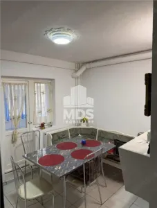 Decomandat cu 2 bai in Lipovei la parter - foto 1