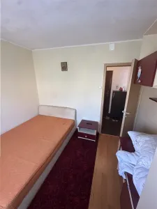Etaj 3 cu 2 bai si 2 balcoane linga Piata Verde - foto 2