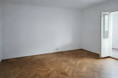 Etaj 1 cu centrala propie linga piata verde - foto 1