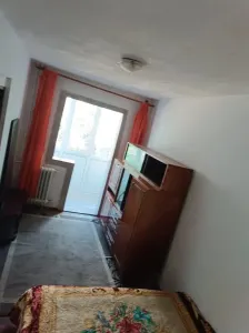 2 camere la etajul 1 linga Spitalul Judetean - foto 4