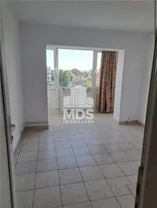 Decomandat cu 2 bai si 2 balcoane cu centrala propie - foto 3