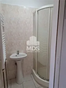 Decomandat cu 2 bai si 2 balcoane cu centrala propie - foto 6
