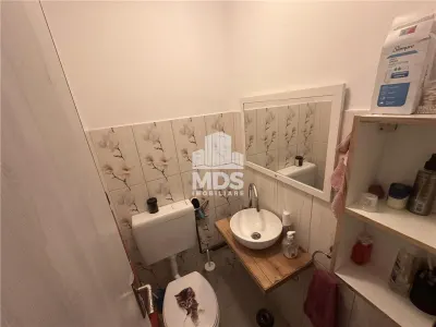 Etaj 2 cu 2 bai in bloc izolat, aproape de Mall - foto 11