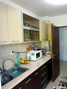 Apartament cu 3 camere, mobilat si utilat - foto 3