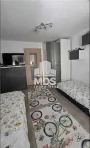 Mobilat si utilat in bloc anvelopat - foto 1