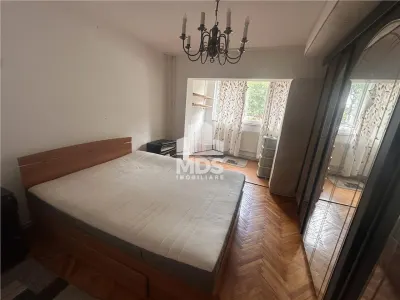 Apartament 4 camere  cu 2 bai si 2 balcoane - foto 3