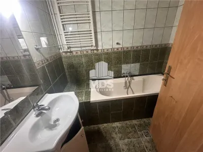 Apartament 4 camere  cu 2 bai si 2 balcoane - foto 8